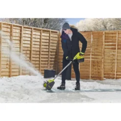 Snöskyffel