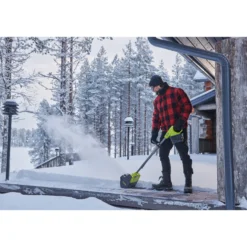 Snöskyffel