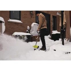 Snöskyffel