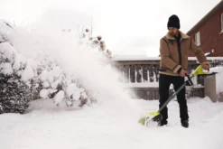 Snöskyffel
