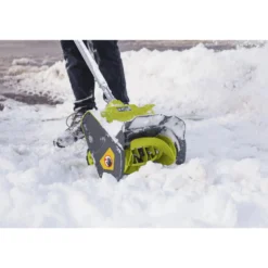 Snöskyffel